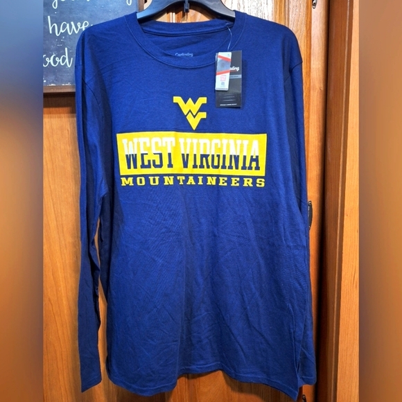 A Captivating West Virginia Mountaineers long sleeve t-shirt in a large. NWT - Picture 1 of 7